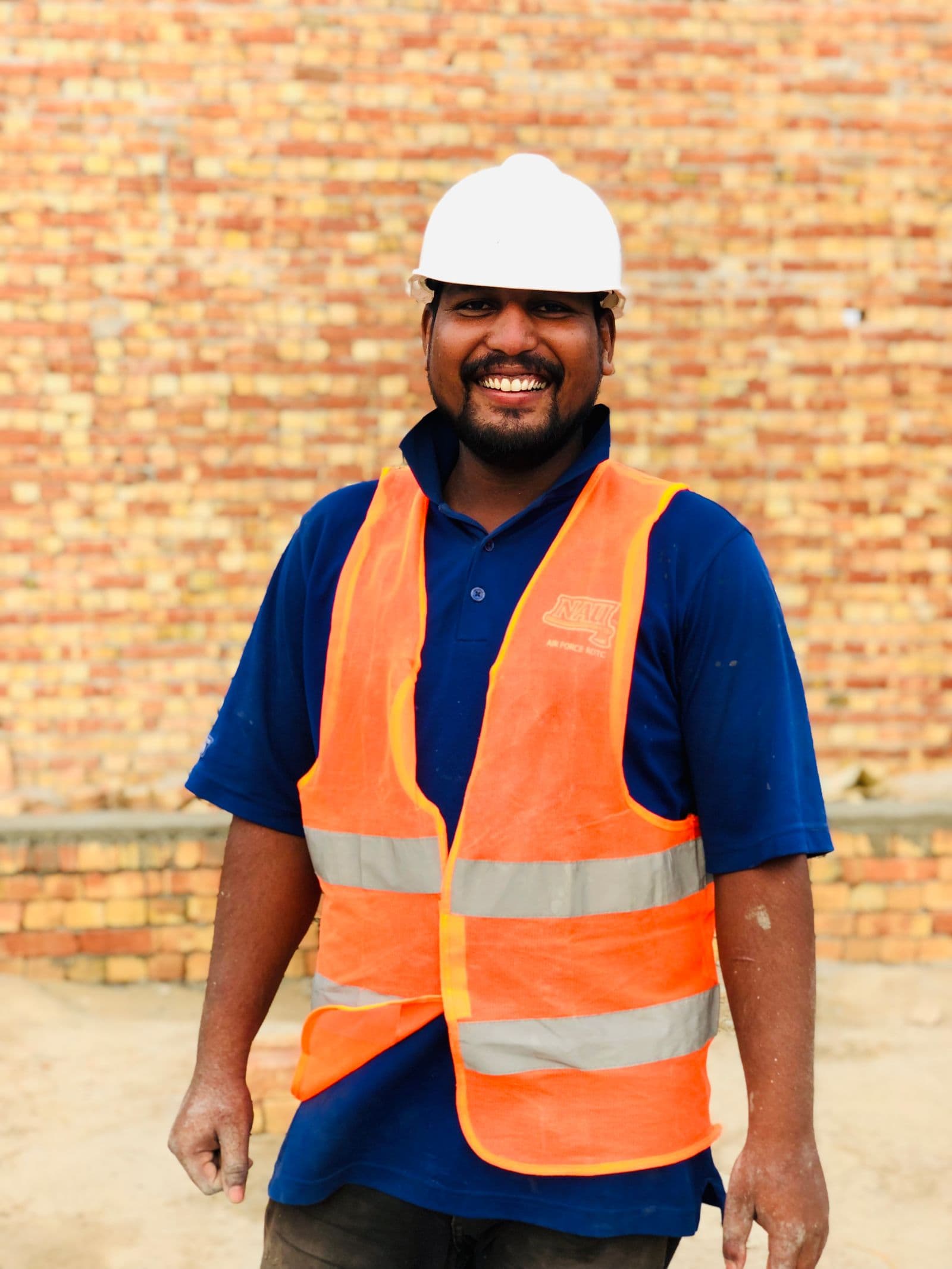 Unishore team member ready to help with your move